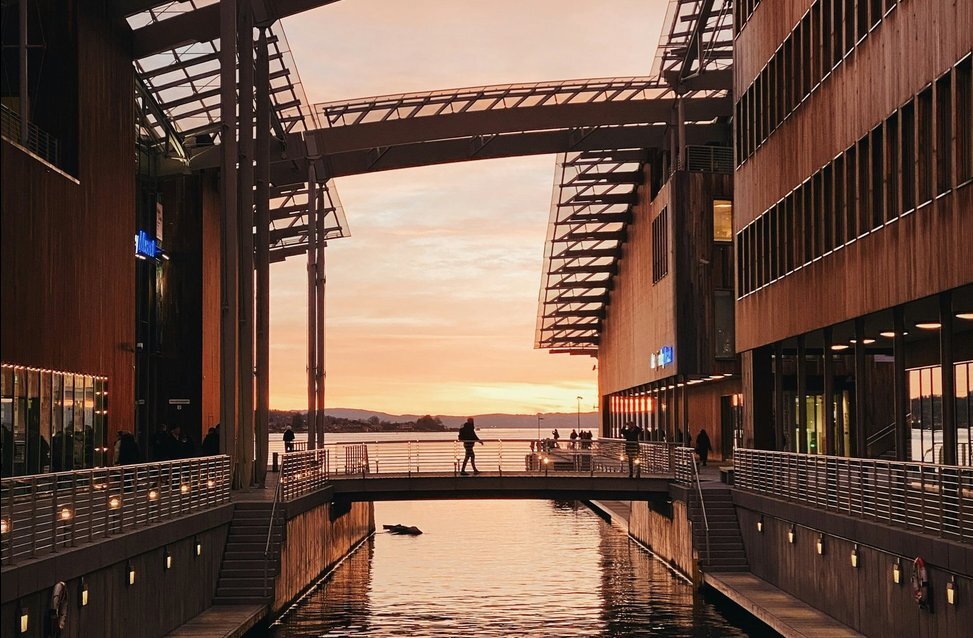 <span id="hs_cos_wrapper_name" class="hs_cos_wrapper hs_cos_wrapper_meta_field hs_cos_wrapper_type_text" style="" data-hs-cos-general-type="meta_field" data-hs-cos-type="text" >Risker och fallgropar vid Partnering (samverkansentreprenad)</span>